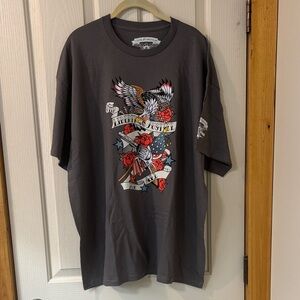 NWT Patriotic Print Gray T-Shirt